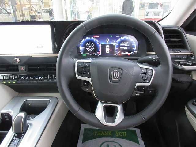 TOYOTA CROWN CROSSOVER 2023