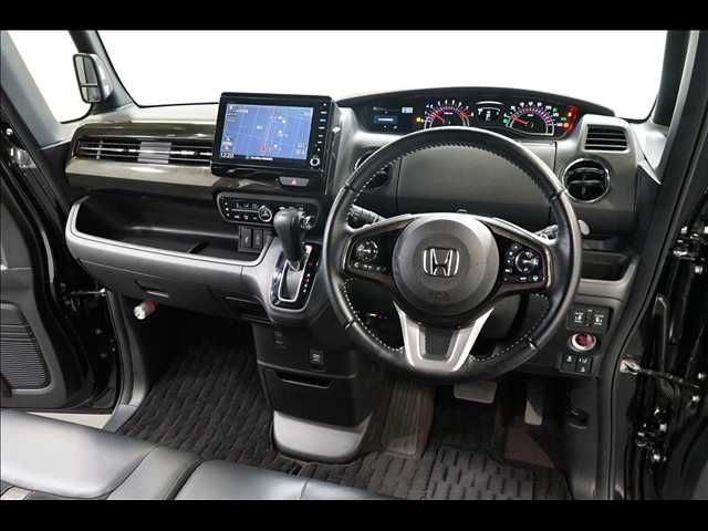 HONDA N BOX CUSTOM 2018