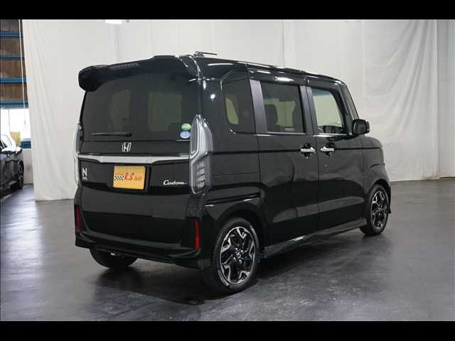HONDA N BOX CUSTOM 2018