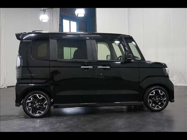 HONDA N BOX CUSTOM 2018