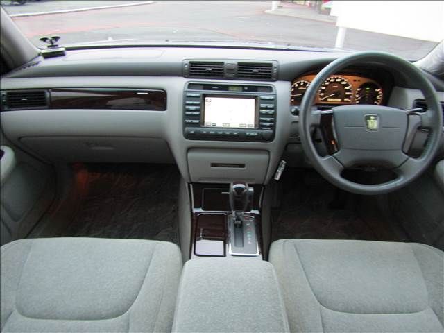 TOYOTA CROWN sedan 2001