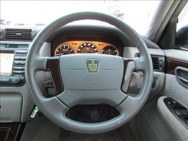 TOYOTA CROWN sedan 2001