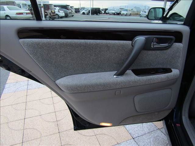 TOYOTA CROWN sedan 2001