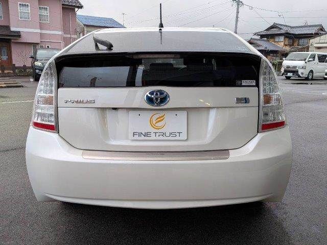 TOYOTA PRIUS 2010