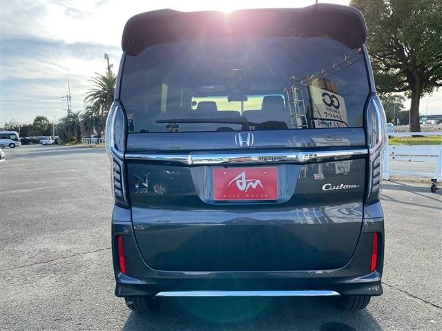 HONDA N BOX CUSTOM 2022