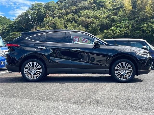 TOYOTA HARRIER HYBRID 2023