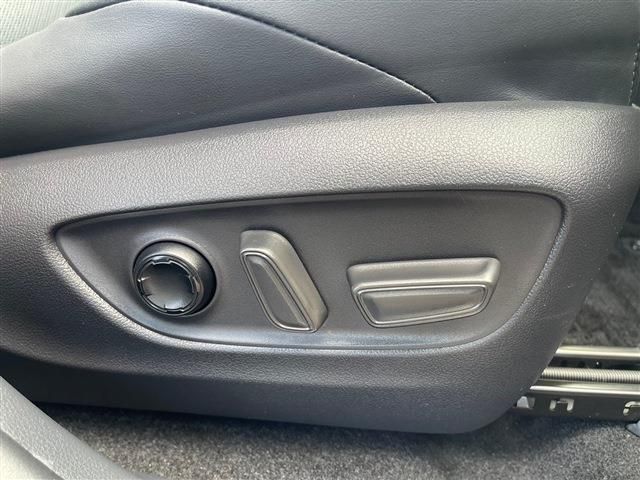 TOYOTA HARRIER HYBRID 2023