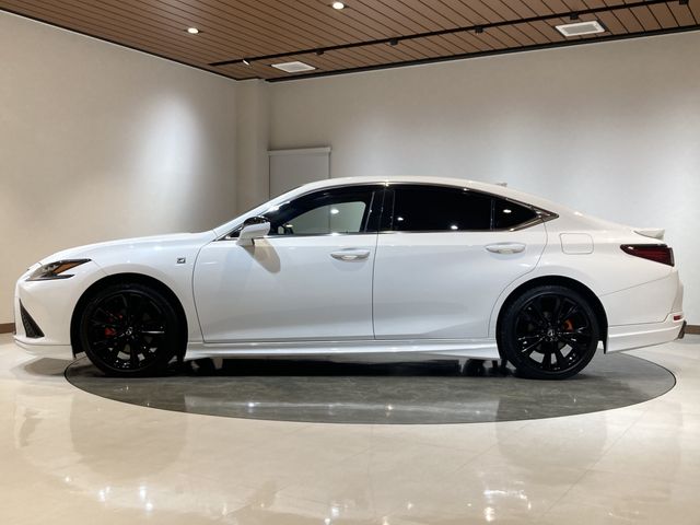 TOYOTA LEXUS ES300h 2023