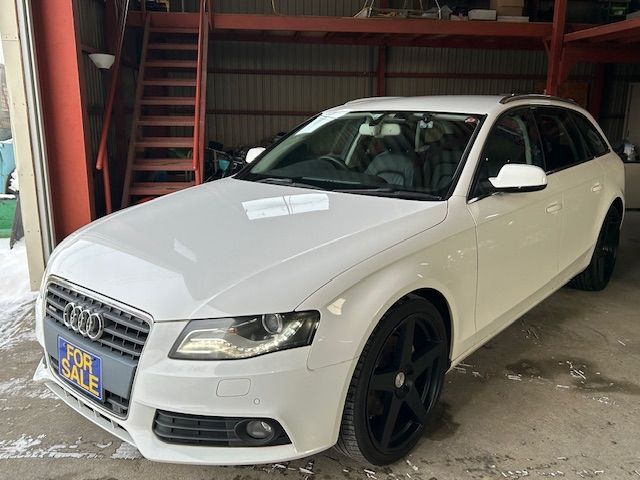 AUDI AUDI A4 AVANT 2010