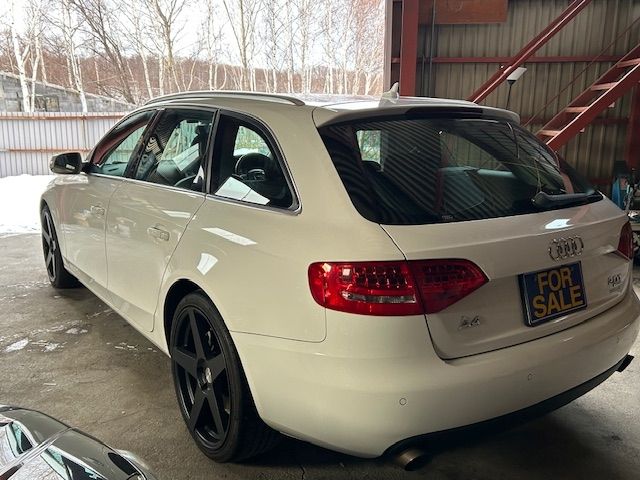 AUDI AUDI A4 AVANT 2010