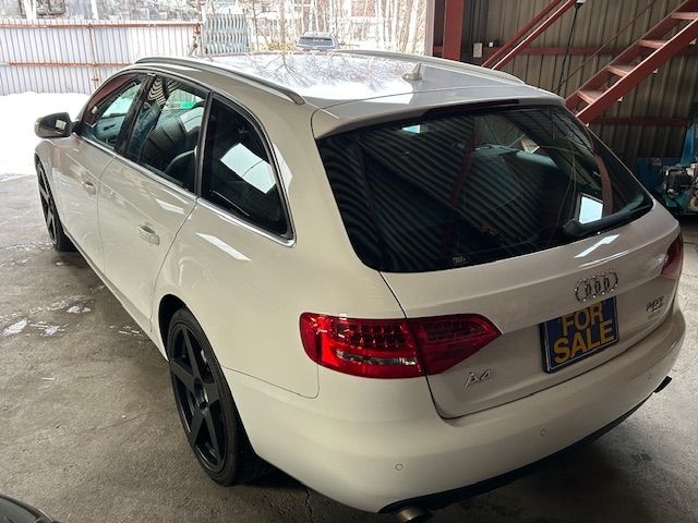 AUDI AUDI A4 AVANT 2010