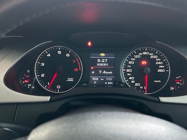 AUDI AUDI A4 AVANT 2010