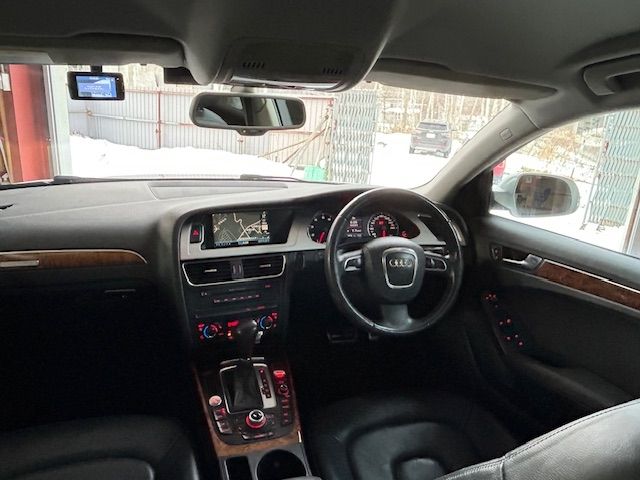 AUDI AUDI A4 AVANT 2010