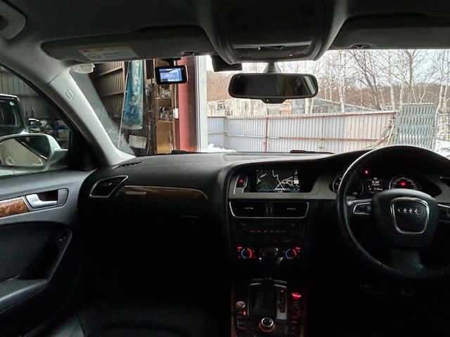 AUDI AUDI A4 AVANT 2010