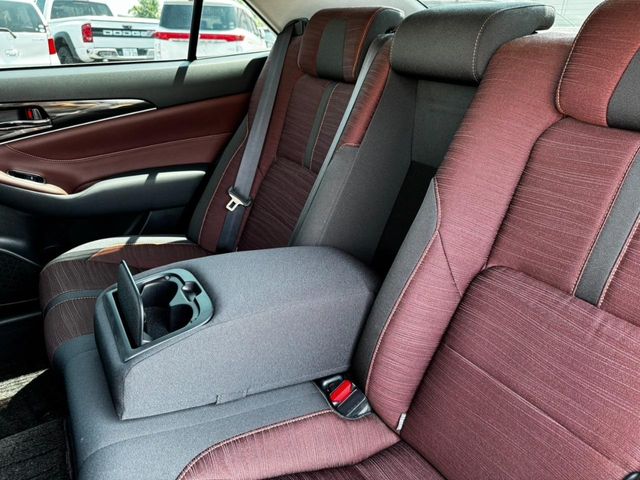 TOYOTA CROWN sedan 2013