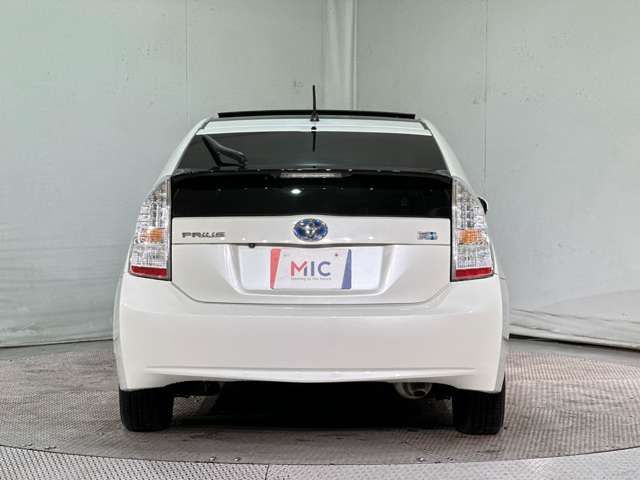 TOYOTA PRIUS 2010
