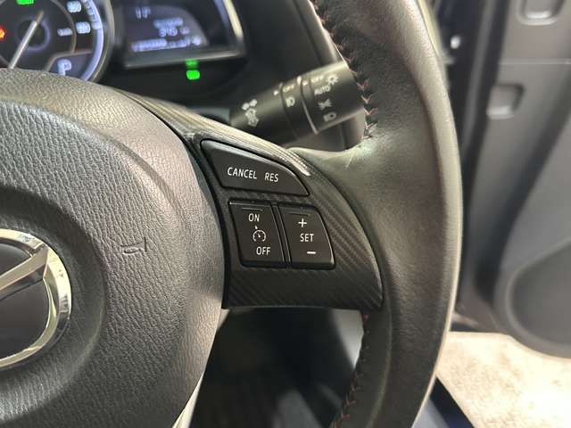 MAZDA AXELA HYBRID 2013