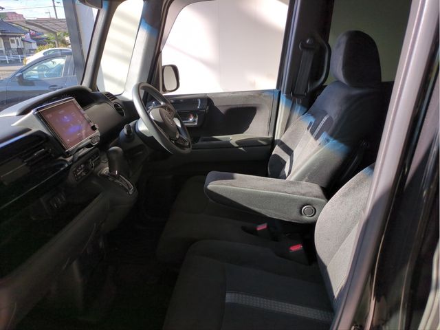 HONDA N BOX CUSTOM 2021