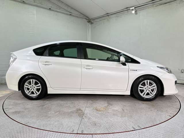 TOYOTA PRIUS 2012