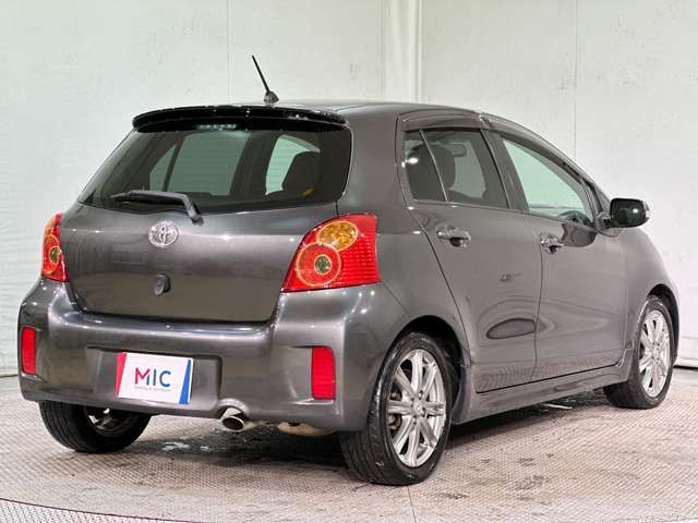 TOYOTA VITZ 2009