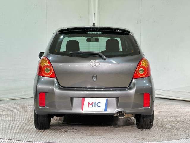 TOYOTA VITZ 2009