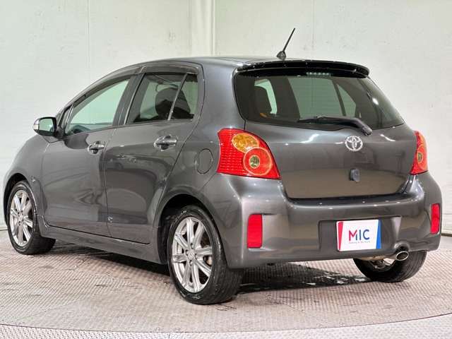 TOYOTA VITZ 2009