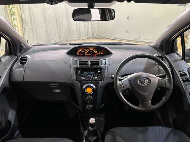 TOYOTA VITZ 2009