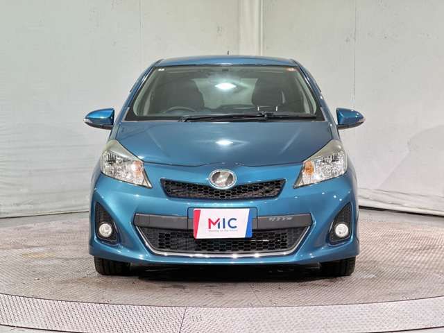 TOYOTA VITZ 2012