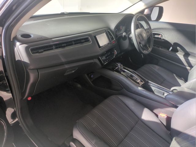 HONDA VEZEL HYBRID 2014