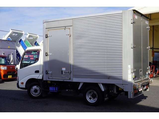 TOYOTA DYNA 2018