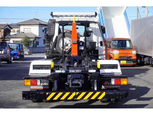 MITSUBISHI FUSOU FIGHTER 2021