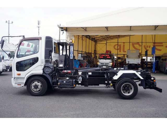 MITSUBISHI FUSOU FIGHTER 2016