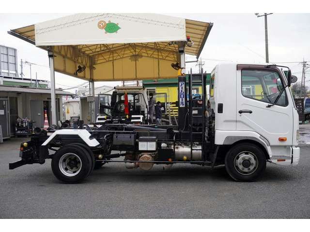 MITSUBISHI FUSOU FIGHTER 2016