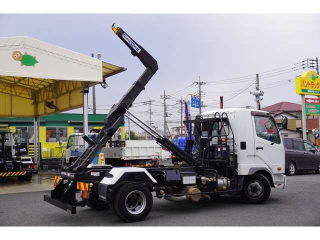 MITSUBISHI FUSOU FIGHTER 2016