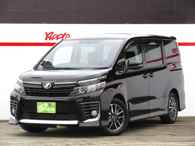 TOYOTA VOXY 2014