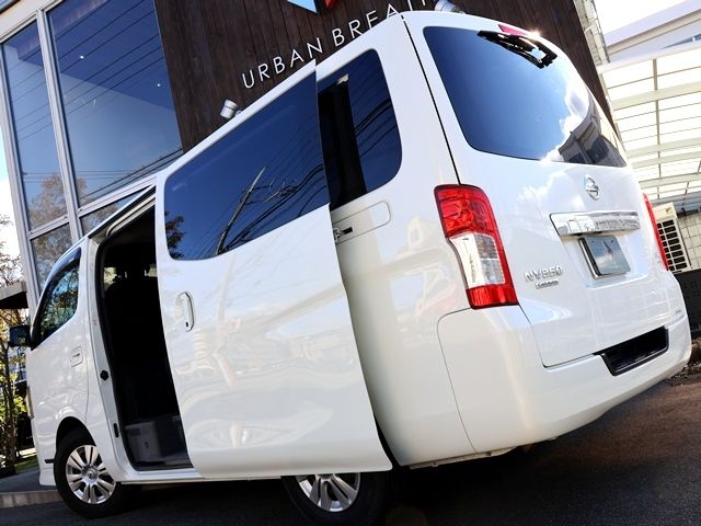 NISSAN NV350 CARAVAN 2019