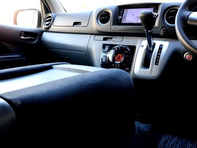 NISSAN NV350 CARAVAN 2019