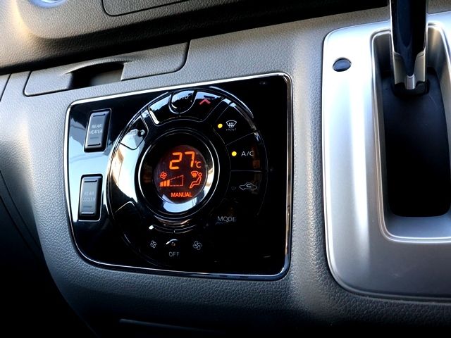 NISSAN NV350 CARAVAN 2019