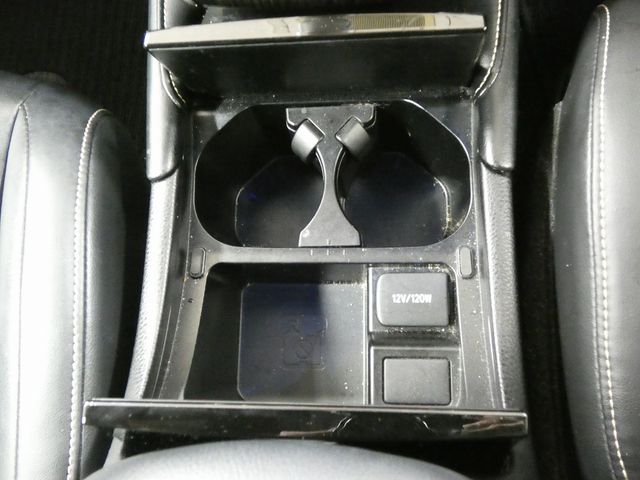 TOYOTA HARRIER HYBRID 2015