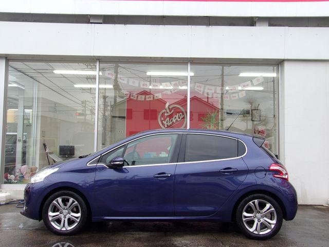 PEUGEOT PEUGEOT 208 2015