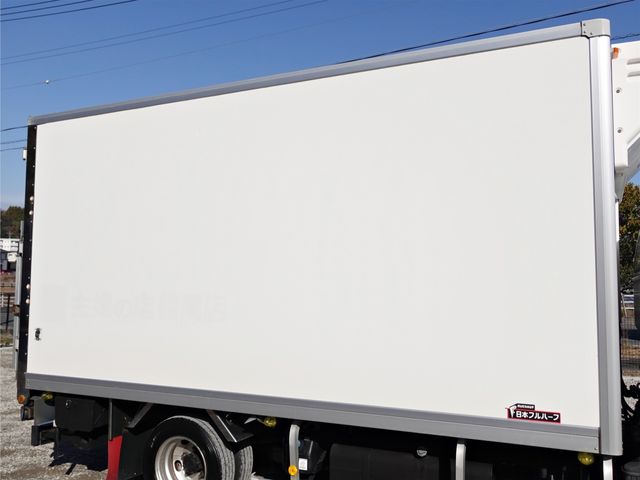 MITSUBISHI CANTER 2015