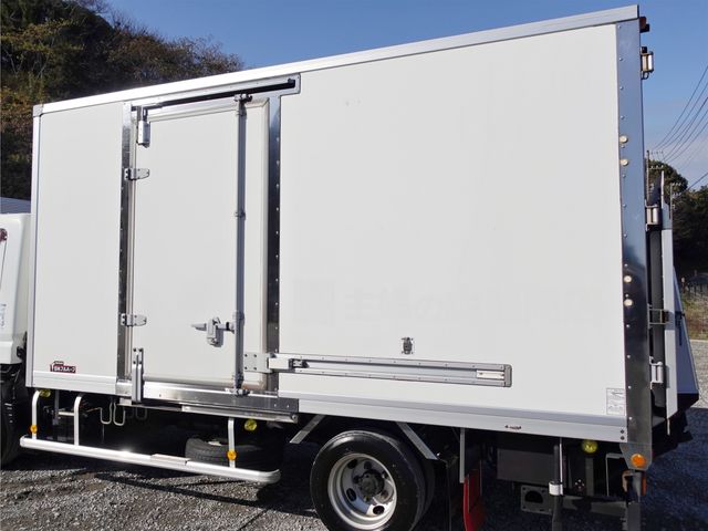 MITSUBISHI CANTER 2015