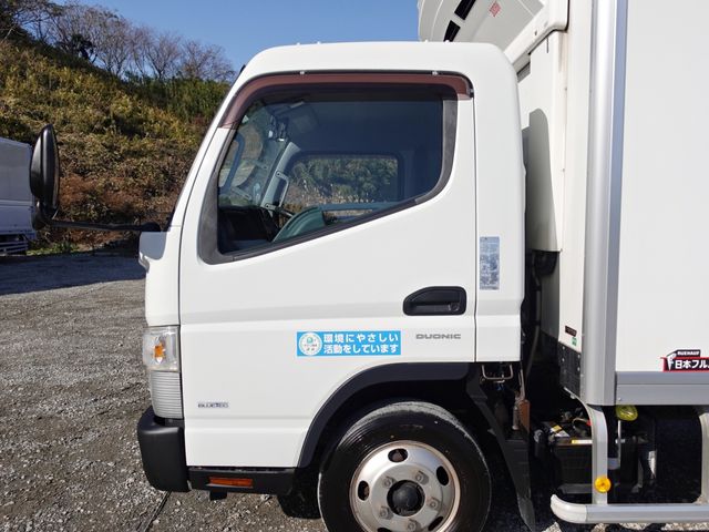 MITSUBISHI CANTER 2015