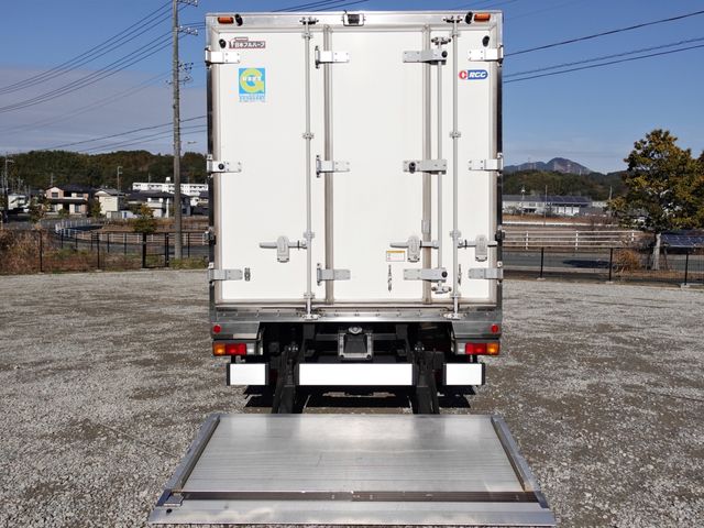 MITSUBISHI CANTER 2015