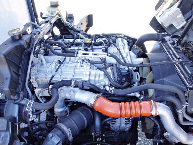 MITSUBISHI CANTER 2015