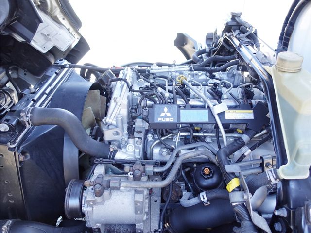 MITSUBISHI CANTER 2015