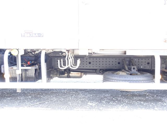 MITSUBISHI CANTER 2015