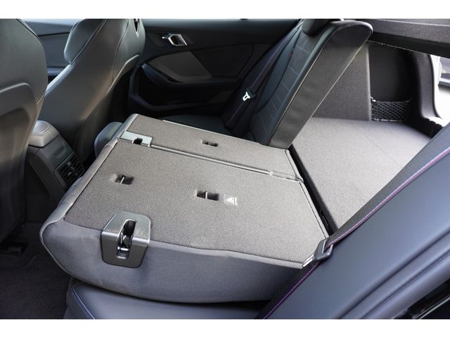 BMW BMW 1series 2025