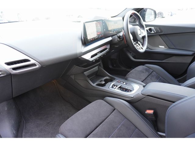 BMW BMW 1series 2025