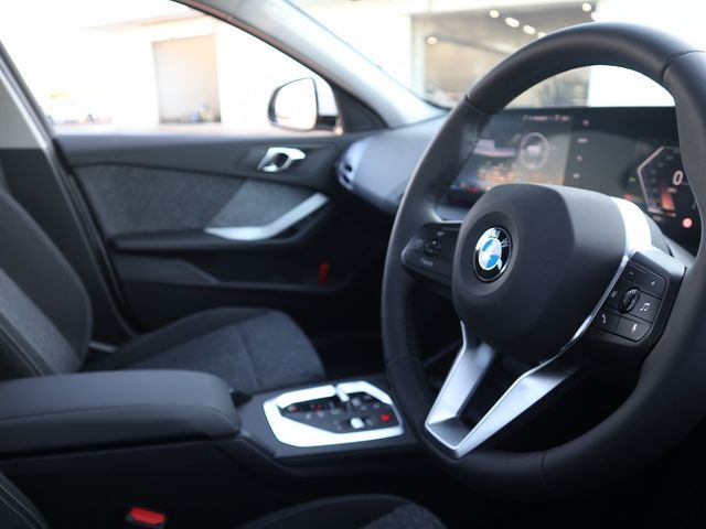 BMW BMW 1series 2025